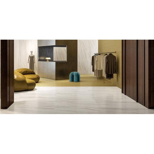 feher erezetes szurke elegans marvany hatasu klasszikus elegans polgari padlolap jarolap fagyallo matt fenyes vilagos villa kastely burkolat greslap konyha nappali terasz 2131.jpg